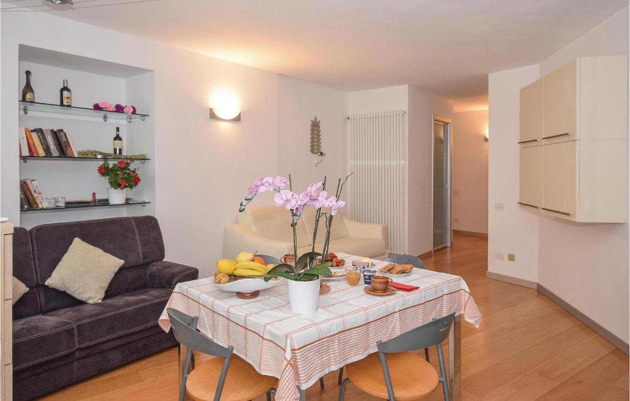 Casa Capestalozzi Apartment เคียเวนนา ภายนอก รูปภาพ